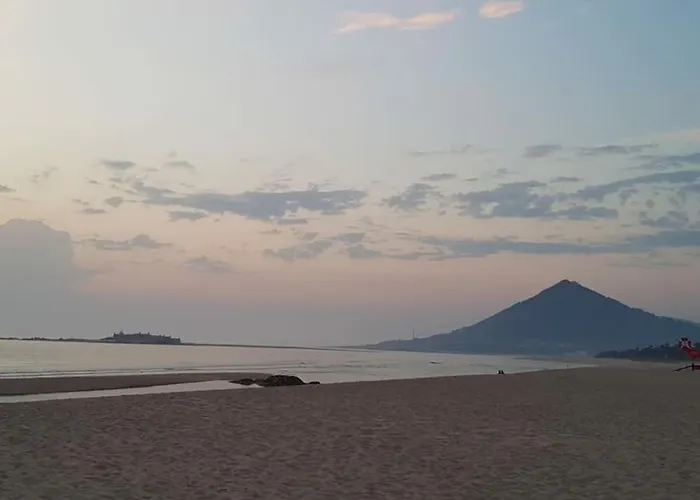 Apartment In Moledo Beach, W/ Amazing Ocean View *